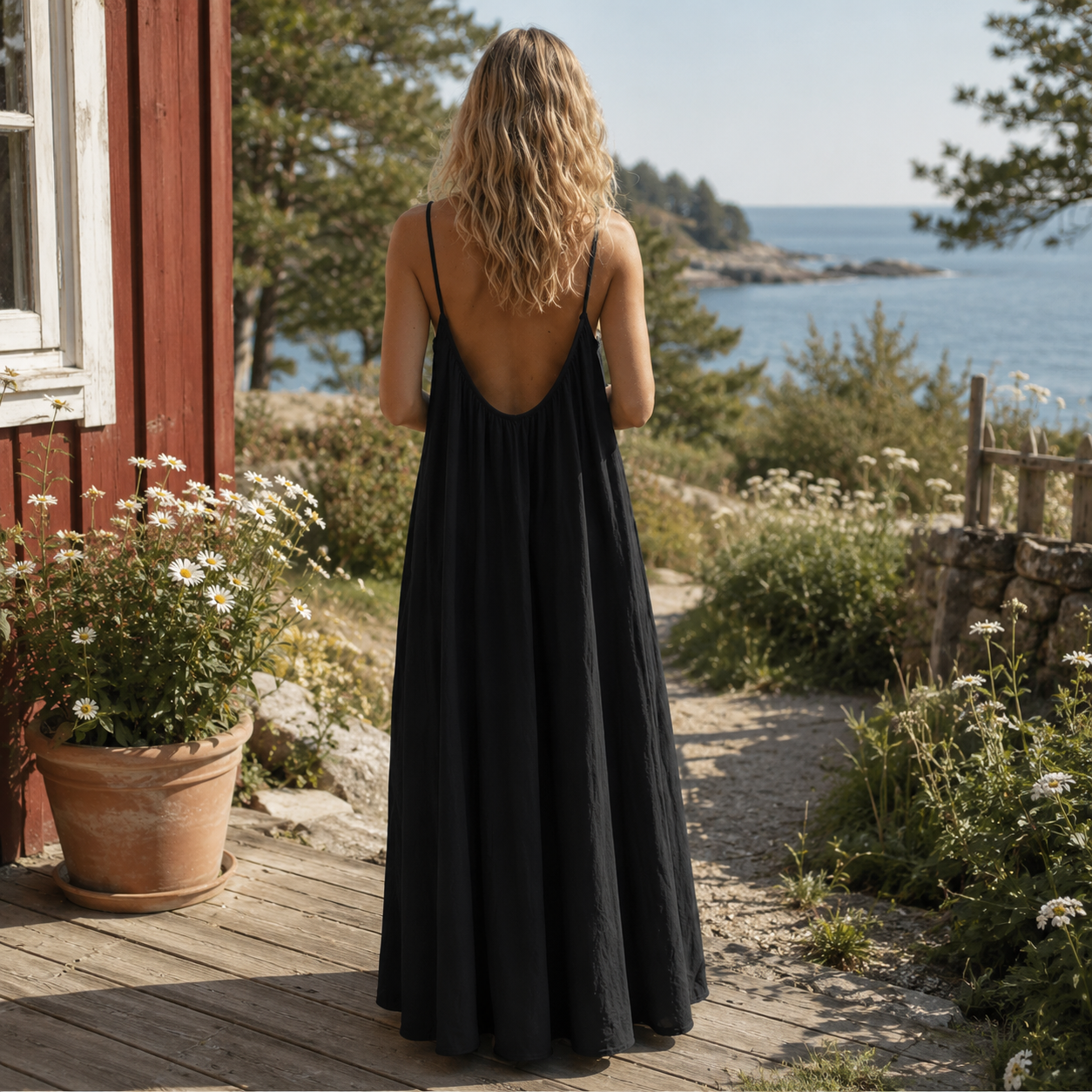 Luftig Maxiklänning med Öppen Rygg